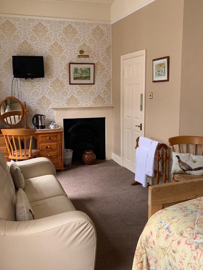 Harrisons Hall Bed & Breakfast 호텔 몰드 외부 사진