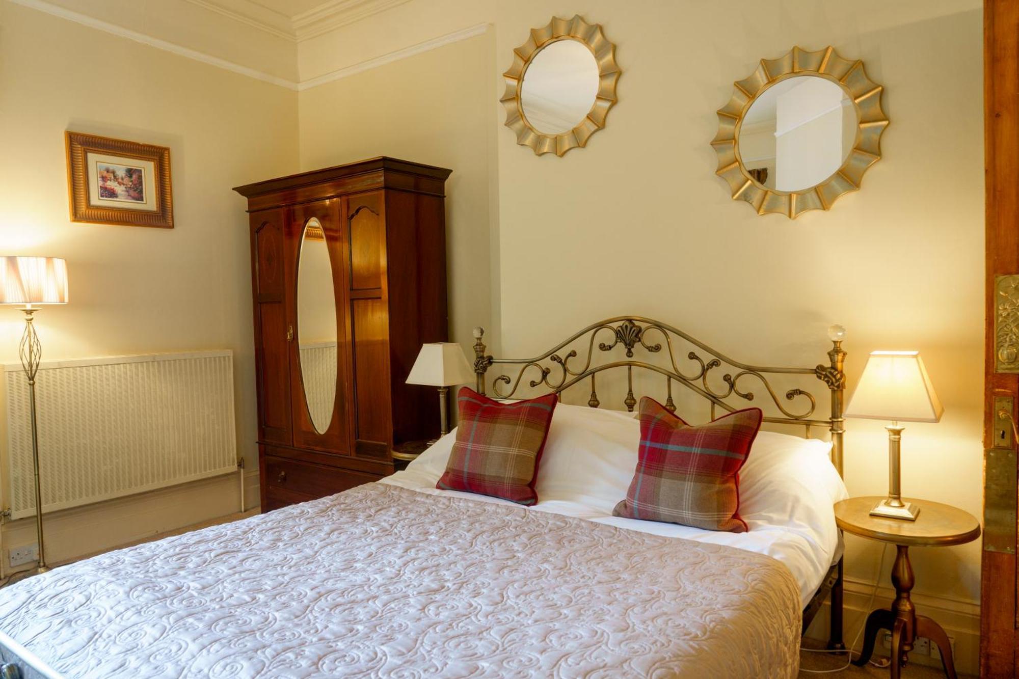 Harrisons Hall Bed & Breakfast 호텔 몰드 외부 사진