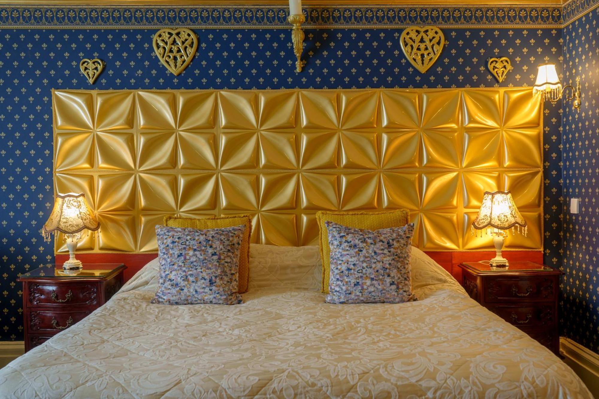 Harrisons Hall Bed & Breakfast 호텔 몰드 외부 사진